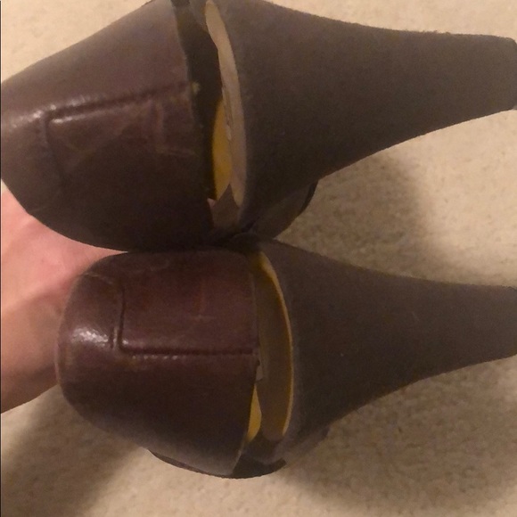 Brown Tsubo Heels - Picture 5 of 8